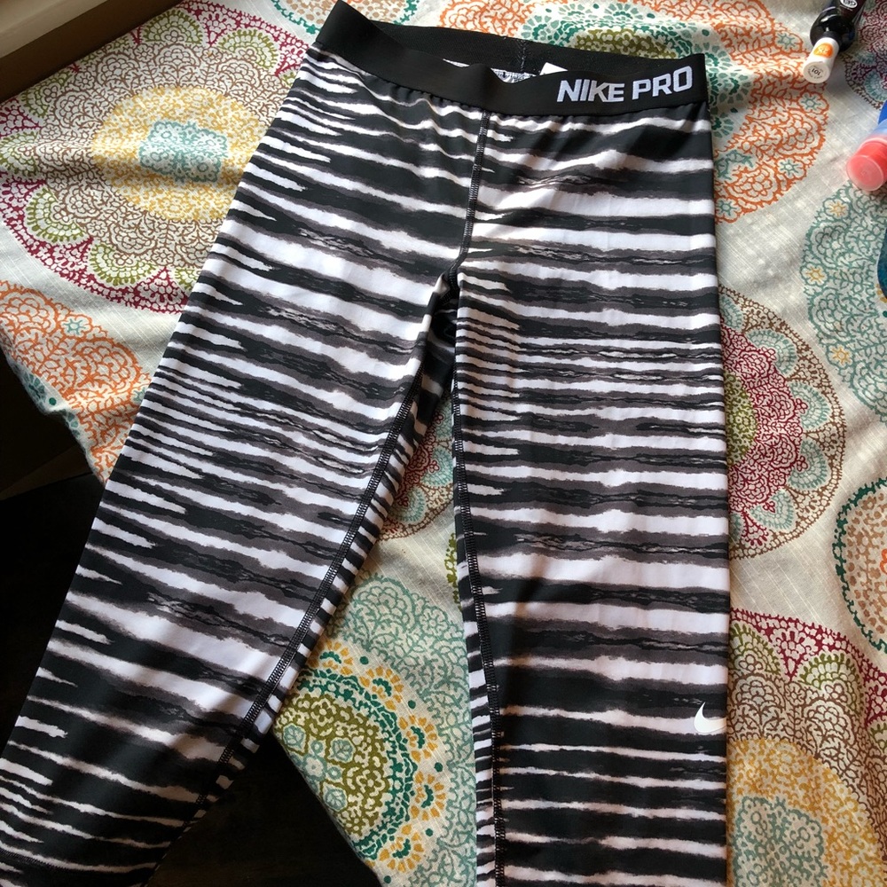 Nike Pro Compression Capris - image 1